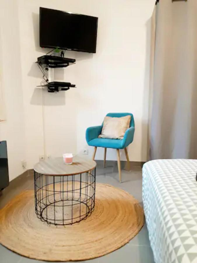 Ferienwohnung Le Petit Charmeur, Parking, Wifi, Gare Flers  Exterior foto