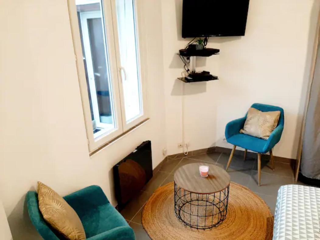 Ferienwohnung Le Petit Charmeur, Parking, Wifi, Gare Flers  Exterior foto