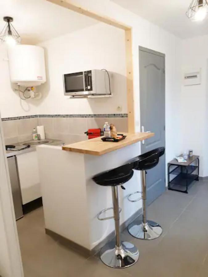 Ferienwohnung Le Petit Charmeur, Parking, Wifi, Gare Flers  Exterior foto