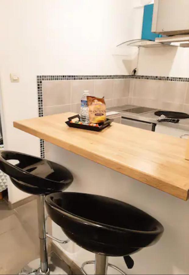 Ferienwohnung Le Petit Charmeur, Parking, Wifi, Gare Flers  Exterior foto