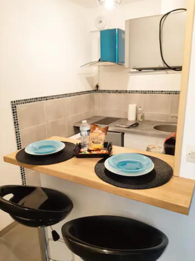 Ferienwohnung Le Petit Charmeur, Parking, Wifi, Gare Flers  Exterior foto
