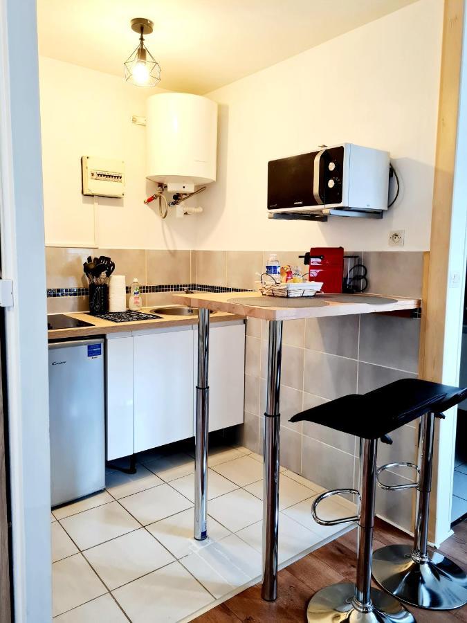 Ferienwohnung Le Petit Charmeur, Parking, Wifi, Gare Flers  Exterior foto