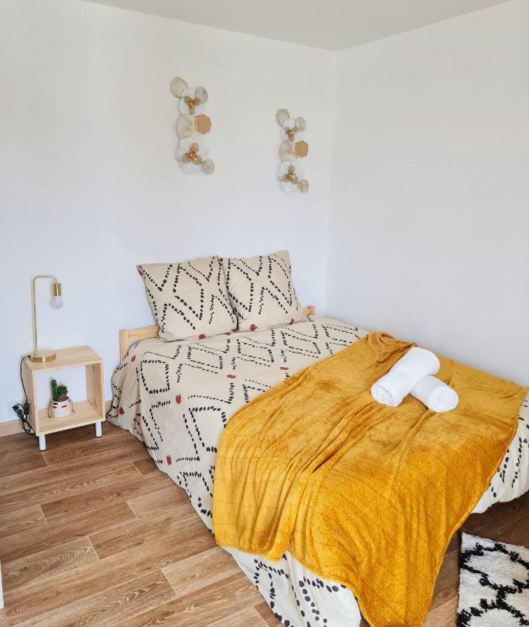 Ferienwohnung Le Petit Charmeur, Parking, Wifi, Gare Flers  Exterior foto